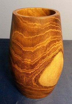 Laburnum pot